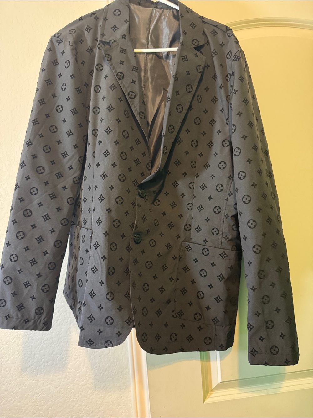 Fashionable Men's Black Patterned Blazer XL